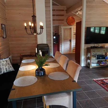 Holiday home 100m Lift, 2 Min Swim - Large Family *