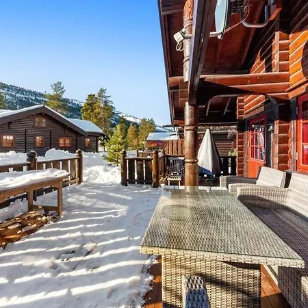 Ferienhaus 100m Lift, 2 Min Swim - Large Family *